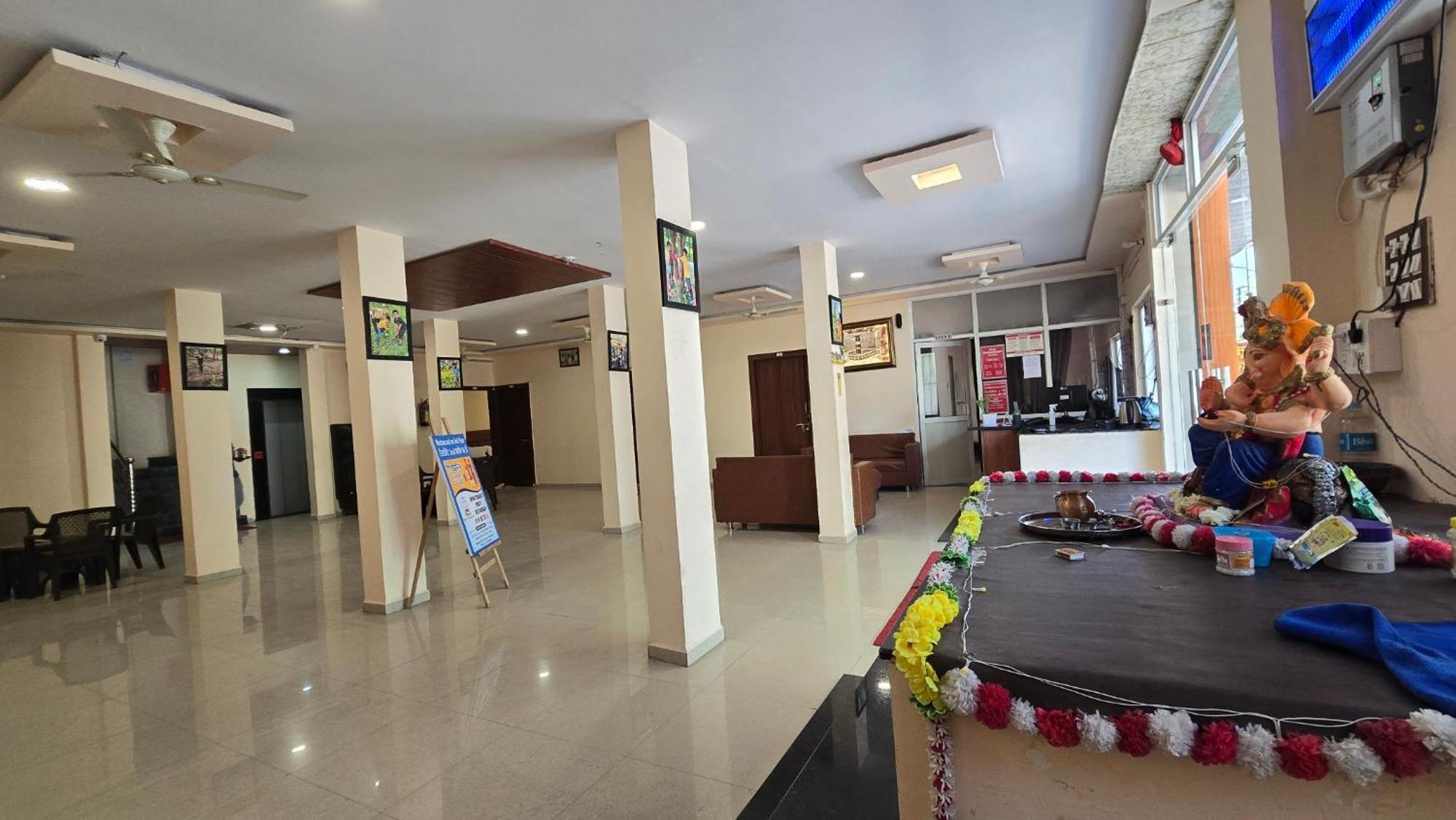 Hotel Maheshwari Green'S Ujjain Εξωτερικό φωτογραφία