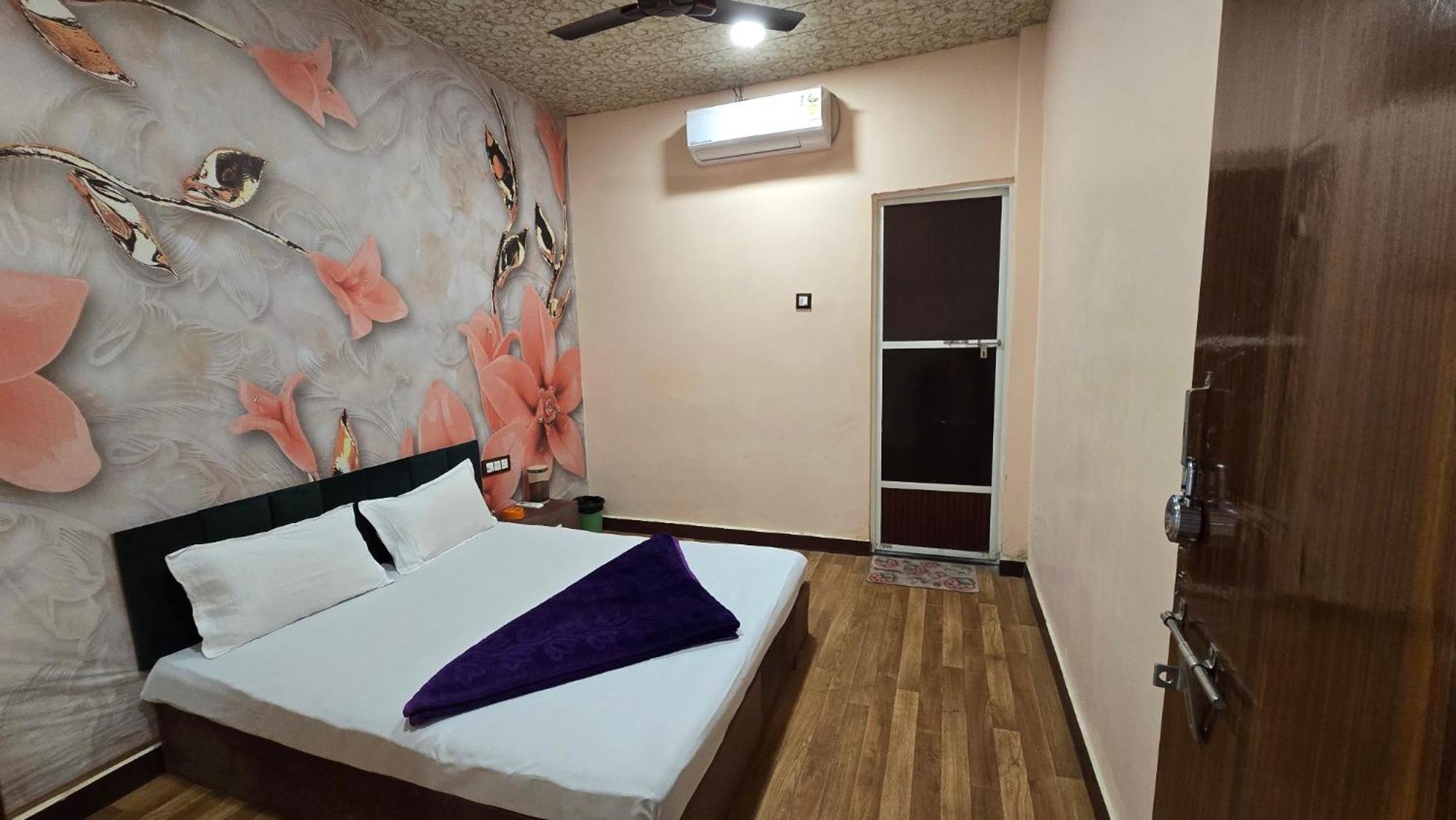 Hotel Maheshwari Green'S Ujjain Εξωτερικό φωτογραφία