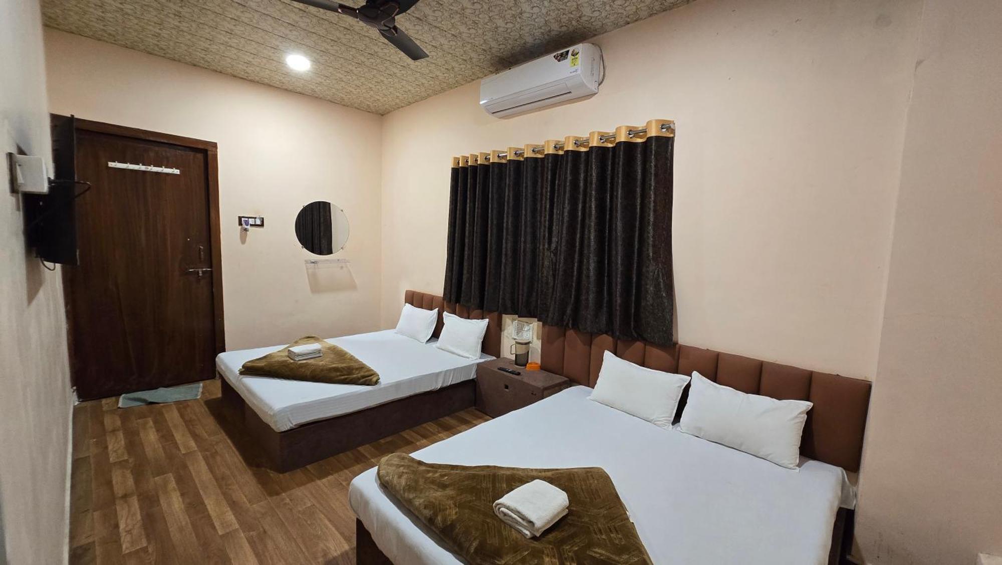 Hotel Maheshwari Green'S Ujjain Εξωτερικό φωτογραφία