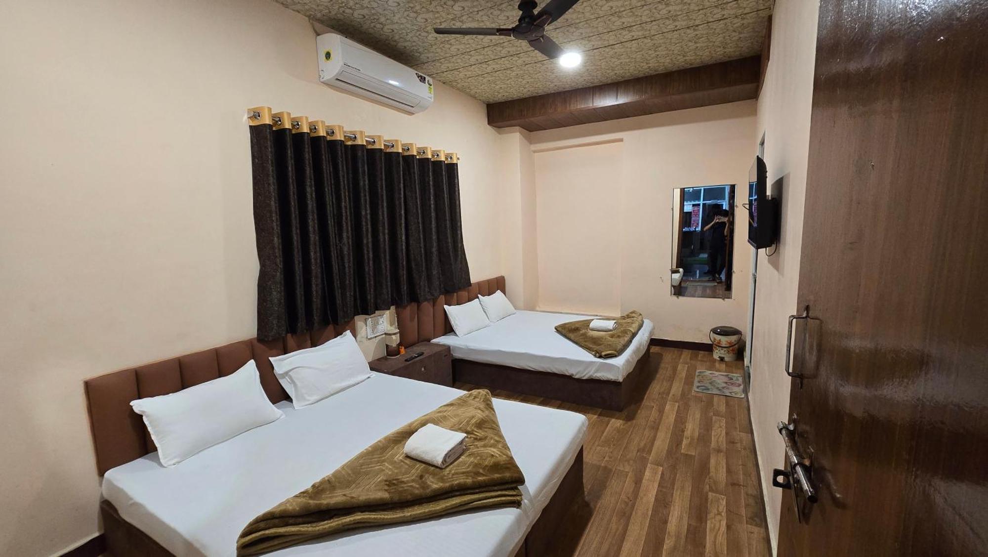Hotel Maheshwari Green'S Ujjain Εξωτερικό φωτογραφία